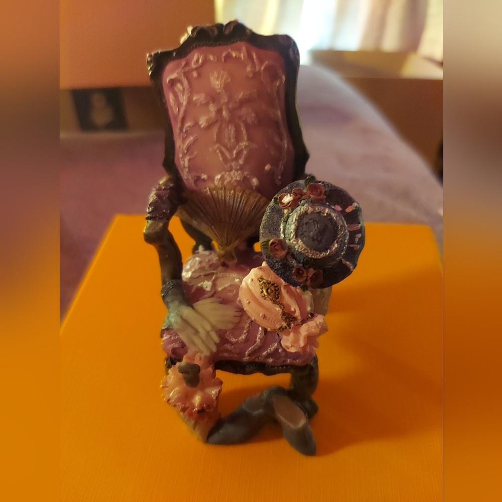 Set Of 4 Minature Victorian Chairs
